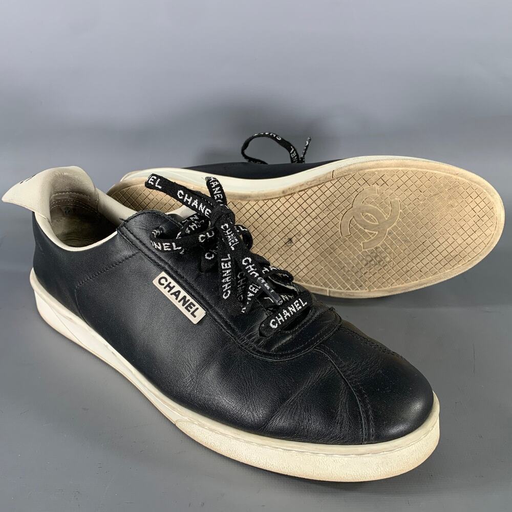 CHANEL Size 9 Black White Solid Leather Vulcanized sole Sneakers - Picture 5 of 9